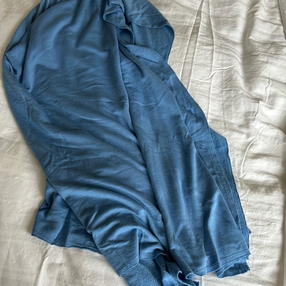Bleusalt 2 yard wrap. Gorgeous blue